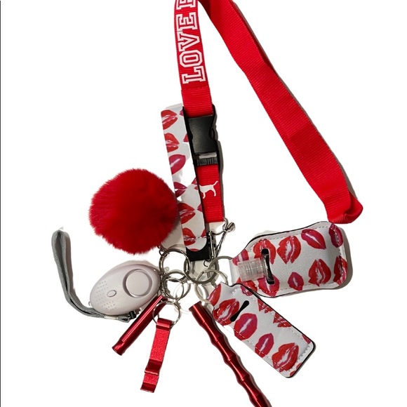 LOVE PINK SAFETY KEYCHAIN - Picture 2 of 3